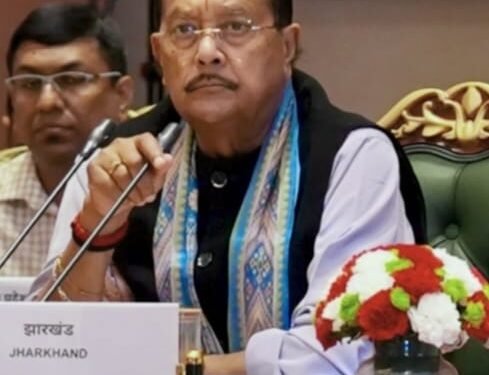 Jharkhand finance minister in central seminar : नई दिल्ली में आयोजित दो दिवसीय सम्मेलन “विकसित भारत की यात्रा के वित्तपोषण”कार्यक्रम में शामिल हुए वित्त मंत्री राधाकृष्ण किशोर, वित्त मंत्री बोले – विकसित भारत के लिए पिछड़े राज्यों को प्राथमिकता जरूरी