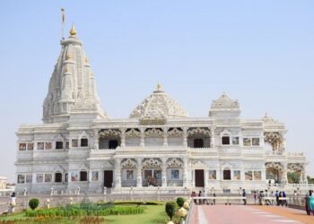 Jamshedpur rural durga puja : चाकुलिया के नया बाजार में प्रेम मंदिर थीम पर सजेगा दुर्गा पूजा पंडाल, तैयारियां जोरो पर Jamshedpur rural durga puja : चाकुलिया के नया बाजार में प्रेम मंदिर थीम पर सजेगा दुर्गा पूजा पंडाल, तैयारियां जोरो पर