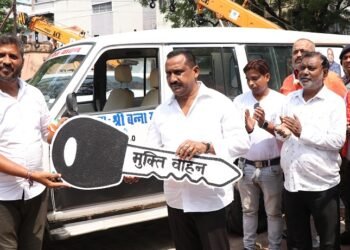 Jharkhand ex minister banna Gupta initiative : सोनारी क्षेत्र में निःशुल्क शव मुक्ति धाम वाहन सेवा की शुरुआत, पूर्व मंत्री बन्ना गुप्ता के सौजन्य एवं सहयोगियों के सहयोग से जरूरतमंद परिवारों को मिलेगी निःशुल्क सेवा, देखिये – video Jharkhand ex minister banna Gupta initiative : सोनारी क्षेत्र में निःशुल्क शव मुक्ति धाम वाहन सेवा की शुरुआत, पूर्व मंत्री बन्ना गुप्ता के सौजन्य एवं सहयोगियों के सहयोग से जरूरतमंद परिवारों को मिलेगी निःशुल्क सेवा, देखिये – video