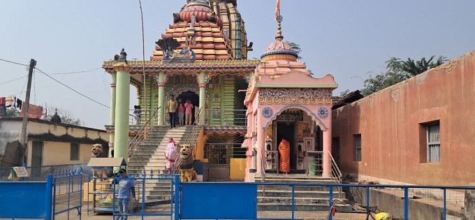 Jamshedpur rural devotees : बहरागोड़ा के विभिन्न राधा-कृष्ण मंदिर में मना राधाष्टमी, श्रद्धालुओं ने की श्रद्धा से की पूजा Jamshedpur rural devotees : बहरागोड़ा के विभिन्न राधा-कृष्ण मंदिर में मना राधाष्टमी, श्रद्धालुओं ने की श्रद्धा से की पूजा