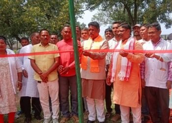 West singhbhum health camp : मझगांव में सेवा ही संकल्प अभियान के तहत स्वास्थ्य शिविर का आयोजन, पूर्व मंत्री बड़कुंवर गगराई ने किया उद्घाटन