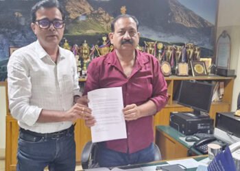 tata steel canteen issue hot : टाटा स्टील में कैंटीन का मुद्दा गरमाया, यूनियन अध्यक्ष को ज्ञापन सौंपकर सहायक सचिव और सीसीएमसी के वाइस चेयरमैन नितेश राज ने दी इस्तीफा की चेतावनी, दिया अल्टीमेटम tata steel canteen issue hot : टाटा स्टील में कैंटीन का मुद्दा गरमाया, यूनियन अध्यक्ष को ज्ञापन सौंपकर सहायक सचिव और सीसीएमसी के वाइस चेयरमैन नितेश राज ने दी इस्तीफा की चेतावनी, दिया अल्टीमेटम