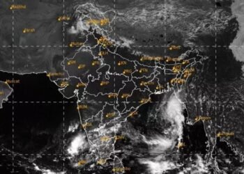 jamshedpur weather alert-बंगाल की खाड़ी में उठा चक्रवाती तूफान, 28 अक्टूबर को आंध्र तट से टकराएगा, ओडिशा के 5 जिलों में स्कूल-कॉलेज बंद, झारखंड में 27,28 व 29 को बारिश का अनुमान jamshedpur weather alert-बंगाल की खाड़ी में उठा चक्रवाती तूफान, 28 अक्टूबर को आंध्र तट से टकराएगा, ओडिशा के 5 जिलों में स्कूल-कॉलेज बंद, झारखंड में 27,28 व 29 को बारिश का अनुमान