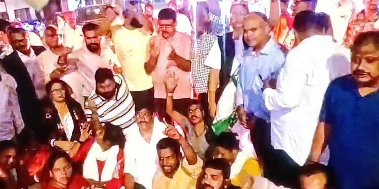 jamshedpur congress against bjp : कांग्रेस ने प्रधानमंत्री नरेंद्र मोदी का फूंका पुतला, भाजपा पर साधा निशाना