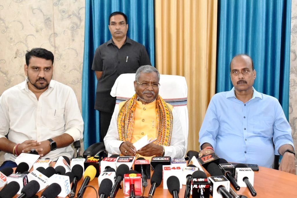 jharkhand ex cm babulal marandi attack on government : झारखंड के प्रथम मुख्यमंत्री बाबूलाल मरांडी ने बोला कांग्रेस पर बड़ा हमला, नवरात्र में आंदोलन कर कांग्रेस पर माहौल बिगाड़ने का लगाया संगीन आरोप jharkhand ex cm babulal marandi attack on government : झारखंड के प्रथम मुख्यमंत्री बाबूलाल मरांडी ने बोला कांग्रेस पर बड़ा हमला, नवरात्र में आंदोलन कर कांग्रेस पर माहौल बिगाड़ने का लगाया संगीन आरोप