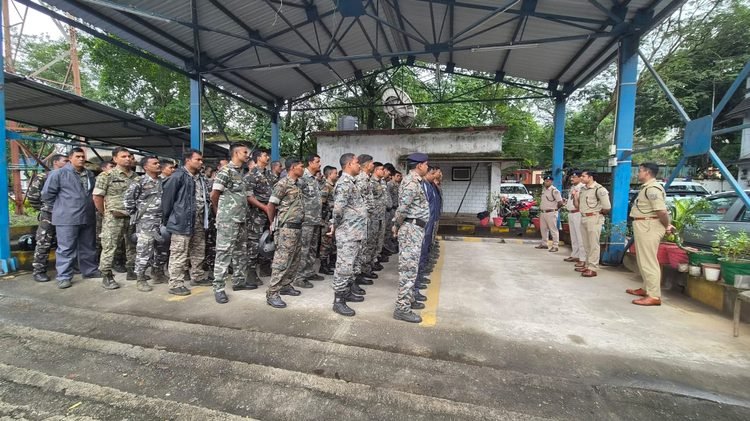 Jamshedpur city policing : जमशेदपुर शहर में सिटी पेट्रोलिंग होगी सख्त, सिटी एसपी ने दिये टिप्स Jamshedpur city policing : जमशेदपुर शहर में सिटी पेट्रोलिंग होगी सख्त, सिटी एसपी ने दिये टिप्स