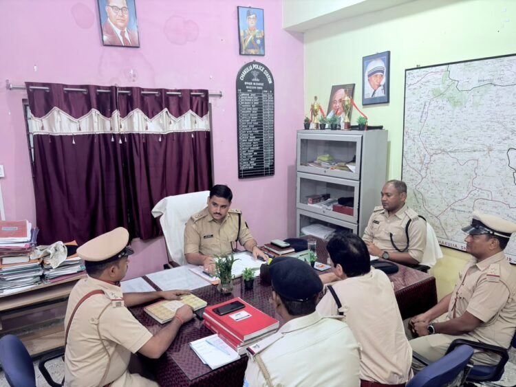 jamshedpur rural sp inspection-जमशेदपुर ग्रामीण एसपी ने चाकुलिया थाने का किया निरीक्षण, दिए आवश्यक दिशा निर्देश jamshedpur rural sp inspection-जमशेदपुर ग्रामीण एसपी ने चाकुलिया थाने का किया निरीक्षण, दिए आवश्यक दिशा निर्देश