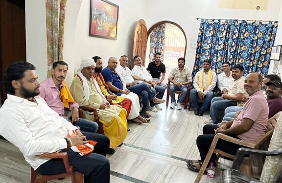 jamshedpur brahman yuva shakti sangh-ब्राह्मण युवा शक्ति संघ के नवनियुक्त पदाधिकारियों एवं संस्थापक समिति की बैठक संपन्न, हर पदाधिकारी एक सहयोगी जोड़ेगा, संस्थापक समिति के साथ मिलकर बनेगी जम्बो टीम, 25 अक्टूबर को होगा शपथ ग्रहण समारोह, थाना स्तर तक बनेगी मंडल कमिटी : ब्राह्मण युवा शक्ति संघ jamshedpur brahman yuva shakti sangh-ब्राह्मण युवा शक्ति संघ के नवनियुक्त पदाधिकारियों एवं संस्थापक समिति की बैठक संपन्न, हर पदाधिकारी एक सहयोगी जोड़ेगा, संस्थापक समिति के साथ मिलकर बनेगी जम्बो टीम, 25 अक्टूबर को होगा शपथ ग्रहण समारोह, थाना स्तर तक बनेगी मंडल कमिटी : ब्राह्मण युवा शक्ति संघ