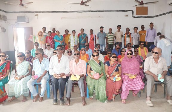 jamshedpur red cross society- बागबेड़ा राम मनोहर नेत्रालय में रौशनी के उपहार के साथ 31नेत्र रोगियों को दी गयी विदाई, रेड क्रॉस का 830वां नेत्र जांच शिविर 10 से jamshedpur red cross society- बागबेड़ा राम मनोहर नेत्रालय में रौशनी के उपहार के साथ 31नेत्र रोगियों को दी गयी विदाई, रेड क्रॉस का 830वां नेत्र जांच शिविर 10 से