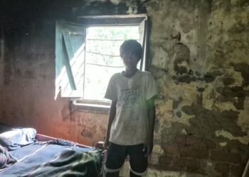 jamshedpur rural-घाटशिला सबर बस्ती में 17 सरकारी आवास जर्जर, जांच रिपोर्ट में आयी खामियां