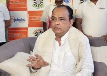 jharkhand government initiative : किसानों के साथ खड़ी है झारखंड सरकार, धान की फसल के नुकसान का होगा गांव-गांव सर्वे, मंत्री डॉ इरफान अंसारी ने सभी डीसी को दिया सख्त निर्देश jharkhand government initiative : किसानों के साथ खड़ी है झारखंड सरकार, धान की फसल के नुकसान का होगा गांव-गांव सर्वे, मंत्री डॉ इरफान अंसारी ने सभी डीसी को दिया सख्त निर्देश