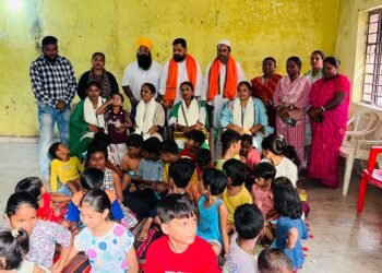 jamshedpur bjp-सेवा संकल्प अभियान के तहत भाजपा अल्पसंख्यक मोर्चा ने साकची में आंगनबाड़ी की सेविका व सहिया को किया सम्मानित