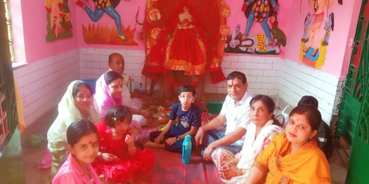 jamshedpur rural- चाकुलिया रंकिणी मंदिर में तीन दिवसीय पूजा शुरू, भक्तों ने ग्रहण किया प्रसाद jamshedpur rural- चाकुलिया रंकिणी मंदिर में तीन दिवसीय पूजा शुरू, भक्तों ने ग्रहण किया प्रसाद