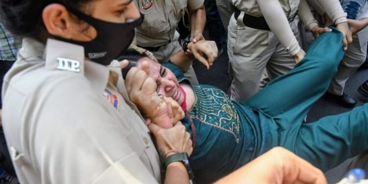 CJP Protest सीजेपी के विरोध प्रदर्शन को लेकर दिल्ली छावनी में तब्दील, 40 हजार सुरक्षा बलों की तैनाती, दीपके, रांका व ध्रुव राठी समेत 600 से ज्यादा प्रदर्शनकारी हिरासत में