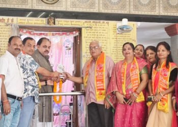 jamshedpur vipra foundation-विप्र फाउंडेशन झारखंड के जमशेदपुर शाखा ने अनावरण कार्यक्रम की सफलता के लिए जुगसलाई राजस्थान शिव मंदिर में की भगवान लक्ष्मीनारायण की पूजा अर्चना jamshedpur vipra foundation-विप्र फाउंडेशन झारखंड के जमशेदपुर शाखा ने अनावरण कार्यक्रम की सफलता के लिए जुगसलाई राजस्थान शिव मंदिर में की भगवान लक्ष्मीनारायण की पूजा अर्चना