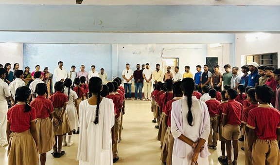 jamshedpur tribute-वियतनाम सड़क हादसे में दिवंगत हुए विनय कुमार को भारतीय तरुण संघ ने कदमा में दी श्रद्धांजलि jamshedpur tribute-वियतनाम सड़क हादसे में दिवंगत हुए विनय कुमार को भारतीय तरुण संघ ने कदमा में दी श्रद्धांजलि