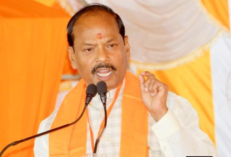 jharkhand ex cm raghuvar attack on rahul gandhi : झारखंड के पूर्व मुख्यमंत्री रघुवर दास का विपक्ष के नेता राहुल गांधी पर बड़ा हमला, कहा – राहुल गांधी की जमात रिजिम चेंज नहीं करा सकती, भारत में सत्ता परिवर्तन बैलेट से होता है, बंदूक या अराजकता से नहीं jharkhand ex cm raghuvar attack on rahul gandhi : झारखंड के पूर्व मुख्यमंत्री रघुवर दास का विपक्ष के नेता राहुल गांधी पर बड़ा हमला, कहा – राहुल गांधी की जमात रिजिम चेंज नहीं करा सकती, भारत में सत्ता परिवर्तन बैलेट से होता है, बंदूक या अराजकता से नहीं