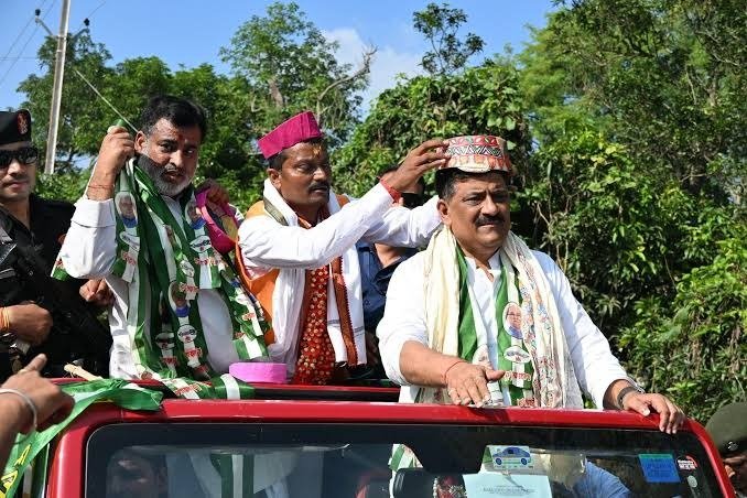 bihar mlc election- दरभंगा स्नातक सीट पर पलटा चुनावी समीकरण, दूसरी वरीयता के मतों से राजद के अनिल झा ने दर्ज की जीत, भाजपा के सर्वेश कुमार को दी मात bihar mlc election- दरभंगा स्नातक सीट पर पलटा चुनावी समीकरण, दूसरी वरीयता के मतों से राजद के अनिल झा ने दर्ज की जीत, भाजपा के सर्वेश कुमार को दी मात