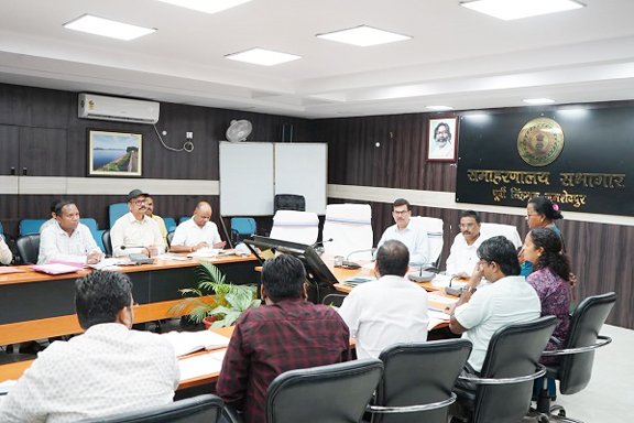 jamshedpur agriculture development : जमशेदपुर के उपायुक्त ने की कृषि एवं संबद्ध विभागों की समीक्षा बैठक, मत्स्य पदाधिकारी और भूमि संरक्षण पदाधिकारी मीटिंग से रहे नदारद, डीसी ने चेताया jamshedpur agriculture development : जमशेदपुर के उपायुक्त ने की कृषि एवं संबद्ध विभागों की समीक्षा बैठक, मत्स्य पदाधिकारी और भूमि संरक्षण पदाधिकारी मीटिंग से रहे नदारद, डीसी ने चेताया