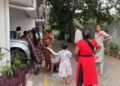 jamshedpur flat : कदमा के आवास रीजेंसी में पार्किंग पर गैरेज निर्माण को लेकर विवाद, महिलाओं से अभद्रता का आरोप