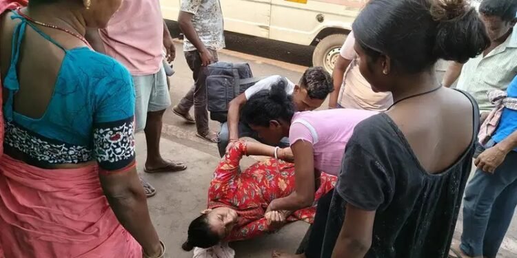 saraikela road accident-कांड्रा में सड़क हादसा, स्कूटी सवार को ट्रैक्टर ने मारी टक्कर,महिला घायल