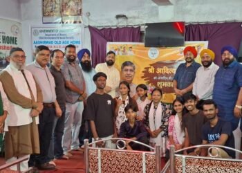 jamshedpur bjp : भाजपा अल्पसंख्यक मोर्चा ने मनाया प्रदेश अध्यक्ष आदित्य साहू का जन्मदिन, बुजुर्गों का आशीर्वाद और जरूरतमंदों की सेवा बना आदित्य साहू के जन्मदिन का उपहार