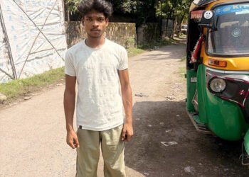 jamshedpur snatching : बागबेड़ा में अपराधियों का आतंक, टेंपो से मोबाइल लेकर भागा अपराधी jamshedpur snatching : बागबेड़ा में अपराधियों का आतंक, टेंपो से मोबाइल लेकर भागा अपराधी