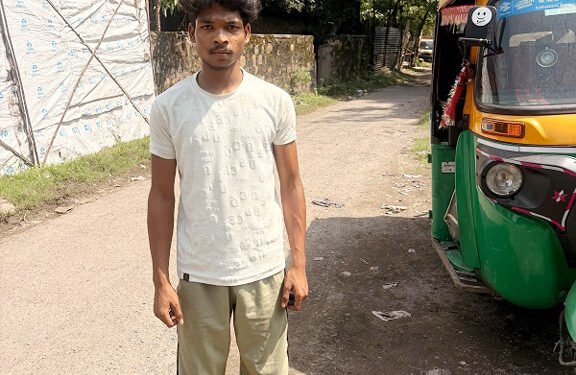 jamshedpur snatching : बागबेड़ा में अपराधियों का आतंक, टेंपो से मोबाइल लेकर भागा अपराधी jamshedpur snatching : बागबेड़ा में अपराधियों का आतंक, टेंपो से मोबाइल लेकर भागा अपराधी
