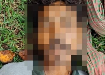 Jamshedpur rural body found : चाकुलिया में पेड़ से झूलता मिला अज्ञात शव, क्षेत्र में दहशत Jamshedpur rural body found : चाकुलिया में पेड़ से झूलता मिला अज्ञात शव, क्षेत्र में दहशत