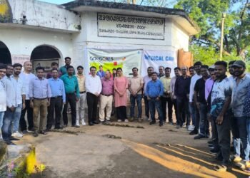 Jamshedpur tsdpl : डुमरिया के सोनुदुरू में टीएसडीपीएल ने लगाया मेडिकल कैंप, 242 लोगों ने करायी जांच Jamshedpur tsdpl : डुमरिया के सोनुदुरू में टीएसडीपीएल ने लगाया मेडिकल कैंप, 242 लोगों ने करायी जांच