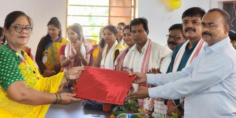 Jamshedpur mahila sankul sangathan agm : जमशेदपुर प्रखंड परिसर में आजीविका महिला संकुल संगठन के द्वारा वार्षिक आमसभा संपन्न, जुगसलाई विधायक मंगल कालिंदी हुए शामिल