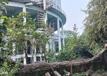 Jamshedpur boundary wall broken – छोटा गोविंदपुर जलापूर्ति टंकी की टूटी चहारदीवारी, दो माह से मरम्मत का इंतजार