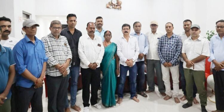 Jamshedpur ajsu – पूर्वी सिंहभूम में आजसू पार्टी को बड़ा झटका: कार्यकारी जिला अध्यक्ष समेत 8 पदाधिकारियों ने दिया इस्तीफा Jamshedpur ajsu – पूर्वी सिंहभूम में आजसू पार्टी को बड़ा झटका: कार्यकारी जिला अध्यक्ष समेत 8 पदाधिकारियों ने दिया इस्तीफा