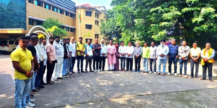 Jamshedpur jdu against mango water crisis : मानगो में पेयजल संकट पर जदयू का कड़ा रुख, उपायुक्त ने आज रात तक समस्या दूर करने का दिया आश्वासन Jamshedpur jdu against mango water crisis : मानगो में पेयजल संकट पर जदयू का कड़ा रुख, उपायुक्त ने आज रात तक समस्या दूर करने का दिया आश्वासन