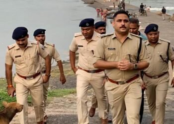 Jamshedpur rural sp inspection – ग्रामीण एसपी ने पोटका, कोवाली, मुसाबनी व जादूगोड़ा के विभिन्न पूजा पंडालों और स्वर्णरेखा नदी घाटों का किया निरीक्षण, सुरक्षा व्यवस्था का लिया जायजा Jamshedpur rural sp inspection – ग्रामीण एसपी ने पोटका, कोवाली, मुसाबनी व जादूगोड़ा के विभिन्न पूजा पंडालों और स्वर्णरेखा नदी घाटों का किया निरीक्षण, सुरक्षा व्यवस्था का लिया जायजा
