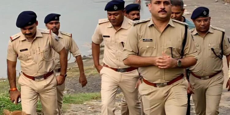 Jamshedpur rural sp inspection – ग्रामीण एसपी ने पोटका, कोवाली, मुसाबनी व जादूगोड़ा के विभिन्न पूजा पंडालों और स्वर्णरेखा नदी घाटों का किया निरीक्षण, सुरक्षा व्यवस्था का लिया जायजा