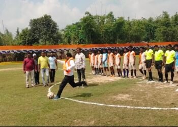 Jamshedpur rural football tournament – बहरागोड़ा के नयावासान में दो दिवसीय रघुनाथ मेमोरियल फुटबॉल प्रतियोगिता का शुभांरभ Jamshedpur rural football tournament – बहरागोड़ा के नयावासान में दो दिवसीय रघुनाथ मेमोरियल फुटबॉल प्रतियोगिता का शुभांरभ