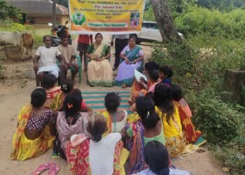 Jamshedpur rural – चाकुलिया में जंगल बचाओ अभियान की नायिका पद्मश्री जमुना टुडू ने ग्रामीणों संग की बैठक, जंगल संरक्षण पर दिया जोर