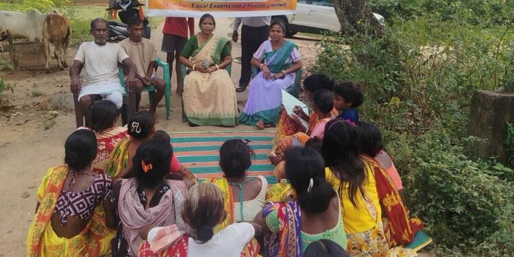 Jamshedpur rural – चाकुलिया में जंगल बचाओ अभियान की नायिका पद्मश्री जमुना टुडू ने ग्रामीणों संग की बैठक, जंगल संरक्षण पर दिया जोर