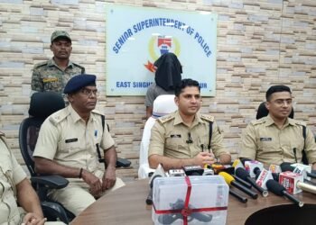 Jamshedpur police action – सीतारामडेरा बस स्टैंड से हथियार के साथ अपराधी गिरफ्तार, देसी पिस्टल और मैगजीन बरामद Jamshedpur police action – सीतारामडेरा बस स्टैंड से हथियार के साथ अपराधी गिरफ्तार, देसी पिस्टल और मैगजीन बरामद