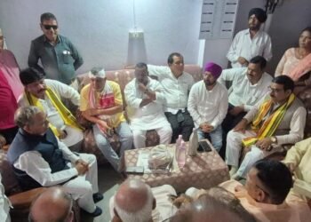 Jharkhand pradesh congress president in jamshedpur : झारखंड प्रदेश कांग्रेस अध्यक्ष केशव महतो कमलेश ने घायल कांग्रेस नेता मनोज उपाध्याय से की मुलाकात, भाजपा के हिंसक व्यवहार की कड़ी निंदा की, बढ़ाया कार्यकर्ताओं का हौंसला