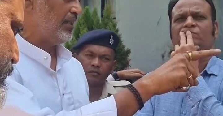 Tata steel action : कदमा में दास नर्सरी पर टाटा स्टील की कार्रवाई, जमीन के व्यावसायिक इस्तेमाल पर उठे सवाल, देखिये – video Tata steel action : कदमा में दास नर्सरी पर टाटा स्टील की कार्रवाई, जमीन के व्यावसायिक इस्तेमाल पर उठे सवाल, देखिये – video