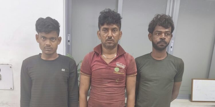 Jamshedpur theft – टाटा स्टील में केबल चोरी करते तीन पकड़ाये, 42 किलो कॉपर केबल बरामद