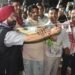 Jamshedpur ravan dahan : बागुनहातू फुटबॉल मैदान में हुआ रावण दहन, मुख्य अतिथि रहे भाजपा नेता काले और विशिष्ट अतिथि रत्नेश तिवारी, बुराई पर अच्छाई की जीत का मना भव्य पर्व