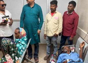 Jamshedpur mgm hospital – एमजीएम अस्पताल की व्यवस्था पर जदयू नेताओं का हंगामा, अधीक्षक से की शिकायत