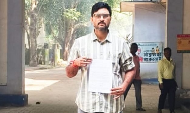 Jamshedpur hindu jan jagran manch : हिंदू जन जागरण मंच के अध्यक्ष मिले एसडीओ से, डांडिया-गरबा कार्यक्रमों में नियम तोड़ने वाले आयोजकों के खिलाफ कार्रवाई की मांग