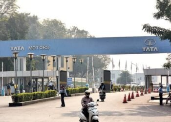 tata motors jamshedpur plant new circular : टाटा मोटर्स जमशेदपुर प्लांट में रविवार को भी होगा काम, मिलेगा कॉम्पेन्सेटरी ऑफ, विजयादशमी पर रहेगी छुट्टी
