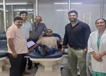 Jamshedpur red cross blood donation : माहव्यापी राष्ट्रीय रक्तदान अभियान में रक्तदान व एसडीपी डोनेशन जारी