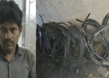 Jamshedpur one caught stealing cable in tata steel : टाटा स्टील वर्क्स से केबल चोरी का प्रयास सुरक्षा कर्मियों ने किया नाकाम, लाखों के तांबे के केबल के साथ एक पकड़ाया Jamshedpur one caught stealing cable in tata steel : टाटा स्टील वर्क्स से केबल चोरी का प्रयास सुरक्षा कर्मियों ने किया नाकाम, लाखों के तांबे के केबल के साथ एक पकड़ाया
