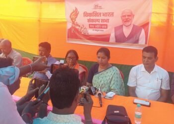 West singhbhum seva jyoti yatra : चाईबासा में सेवा ज्योति यात्रा की सारी तैयारियों पूरी, पार्टी नेताओं ने प्रेस कॉन्फ्रेंस कर दी पूरी जानकारी West singhbhum seva jyoti yatra : चाईबासा में सेवा ज्योति यात्रा की सारी तैयारियों पूरी, पार्टी नेताओं ने प्रेस कॉन्फ्रेंस कर दी पूरी जानकारी